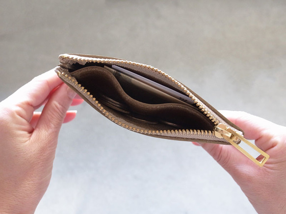 ”小さくスリム” な【M】Minimal Wallet「上質イタリアンレザー」- サンドベージュ - 4枚目の画像