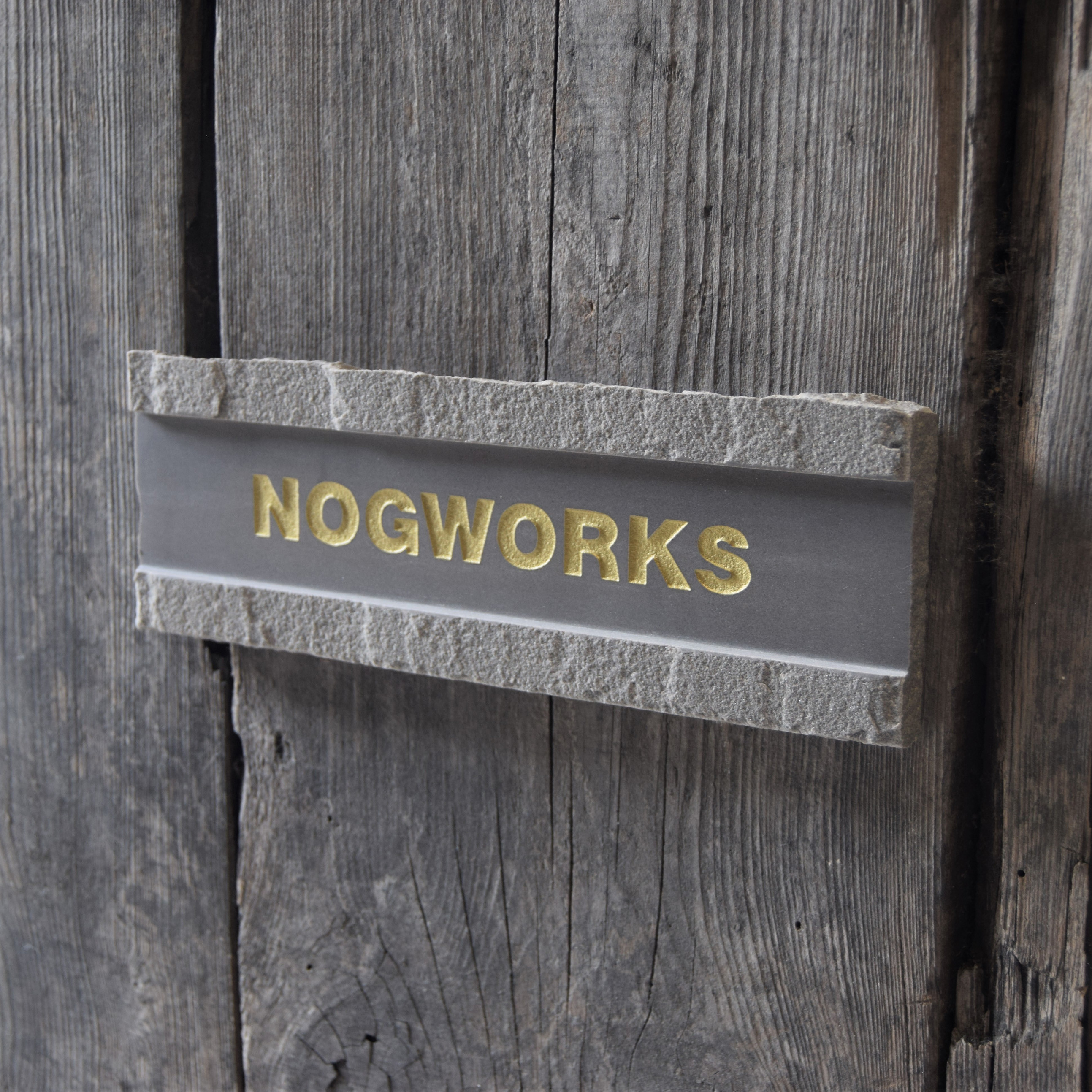 サンドストーン（グレー）表札【200㎜×70㎜】