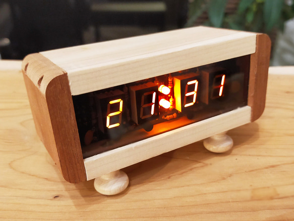 木箱型LED時計（タルト）～ヒノキとマボガニーのLED時計～ 掛け時計