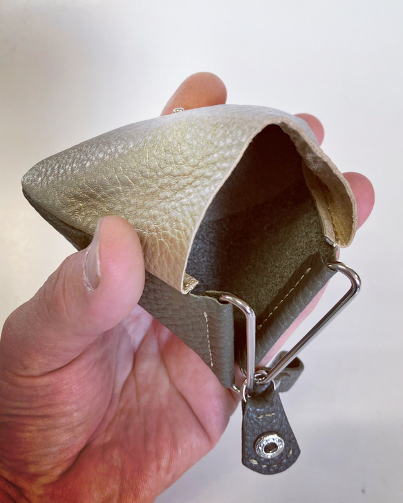 Dog ear coin case〜犬の耳の様な可愛いフォルムのコインケース〜(姫路レザー) 4枚目の画像