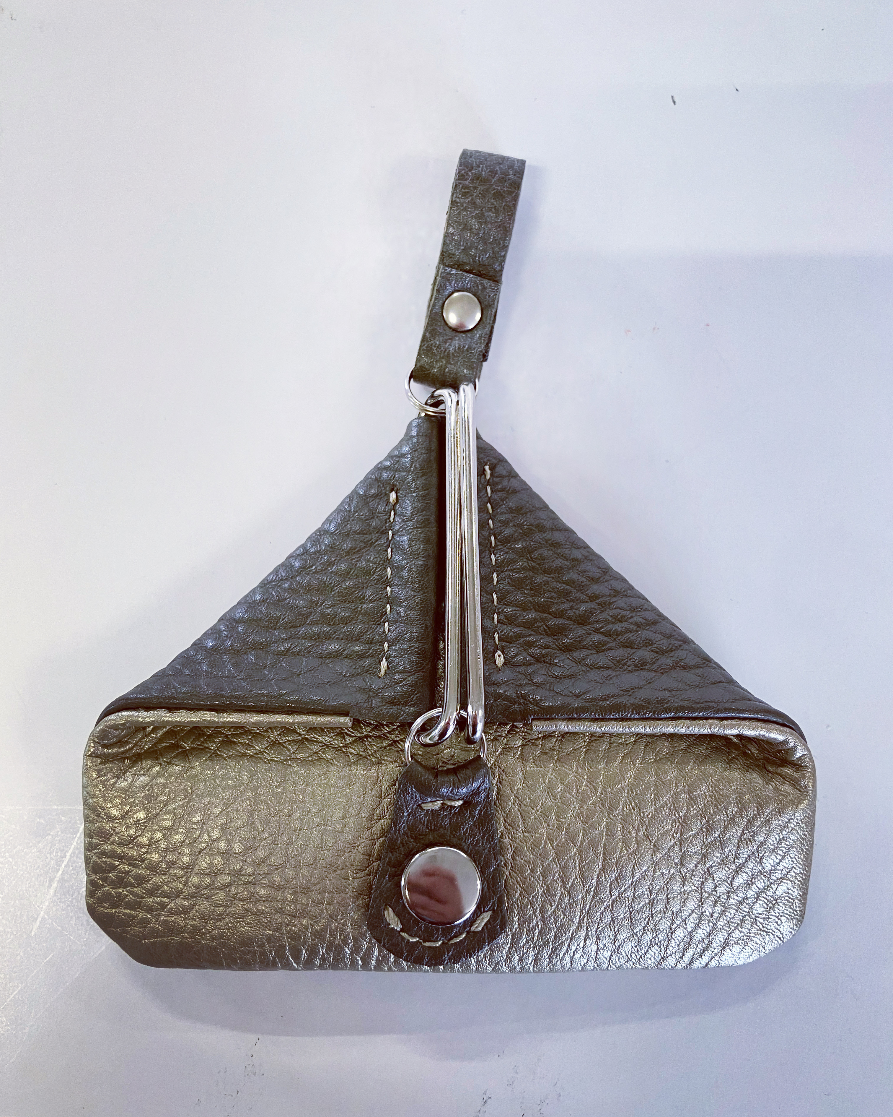 Dog ear coin case〜犬の耳の様な可愛いフォルムのコインケース〜(姫路レザー)