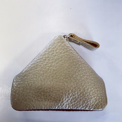 Dog ear coin case〜犬の耳の様な可愛いフォルムのコインケース〜(姫路レザー) 2枚目の画像
