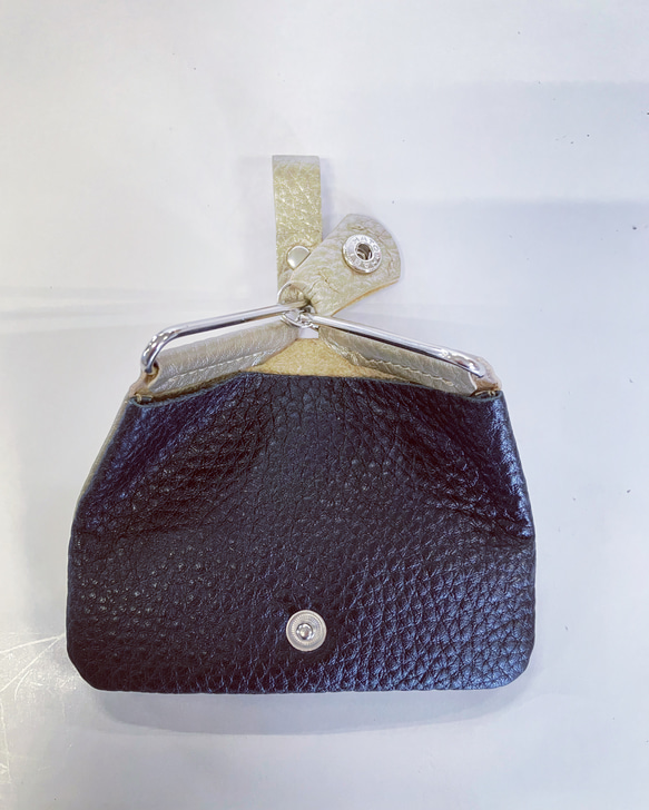 Dog ear coin case〜犬の耳の様な可愛いフォルムのコインケース〜(姫路レザー) 3枚目の画像