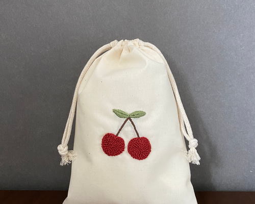 【オーダー後作製】おむつポーチ　さくらんぼ　取手付き　ハンドメイド　着替えポーチ オーダー後作製】おむつポーチ さくらんぼ 取手付き
