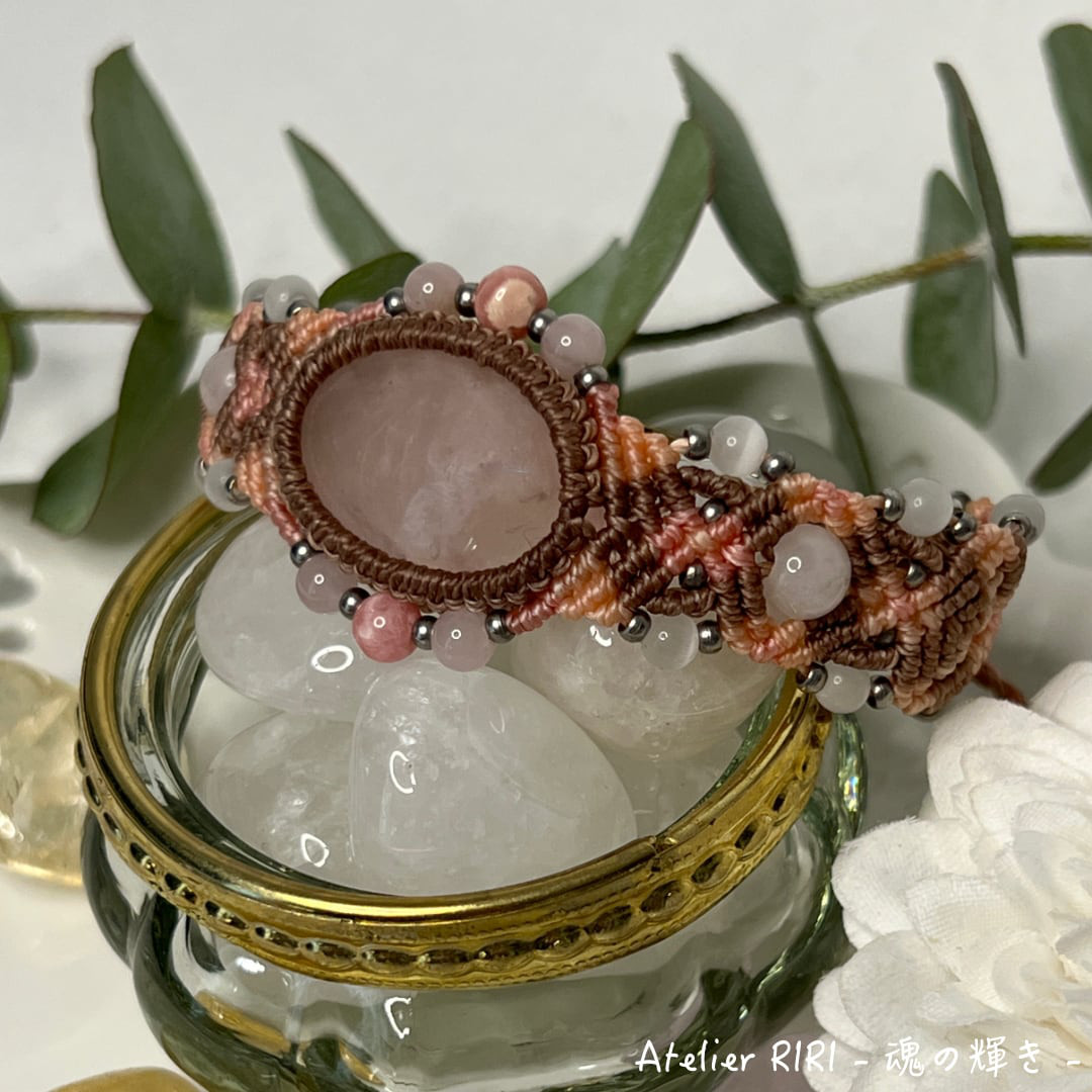 愛の広がり［ローズクォーツ］天然石マクラメブレスレット