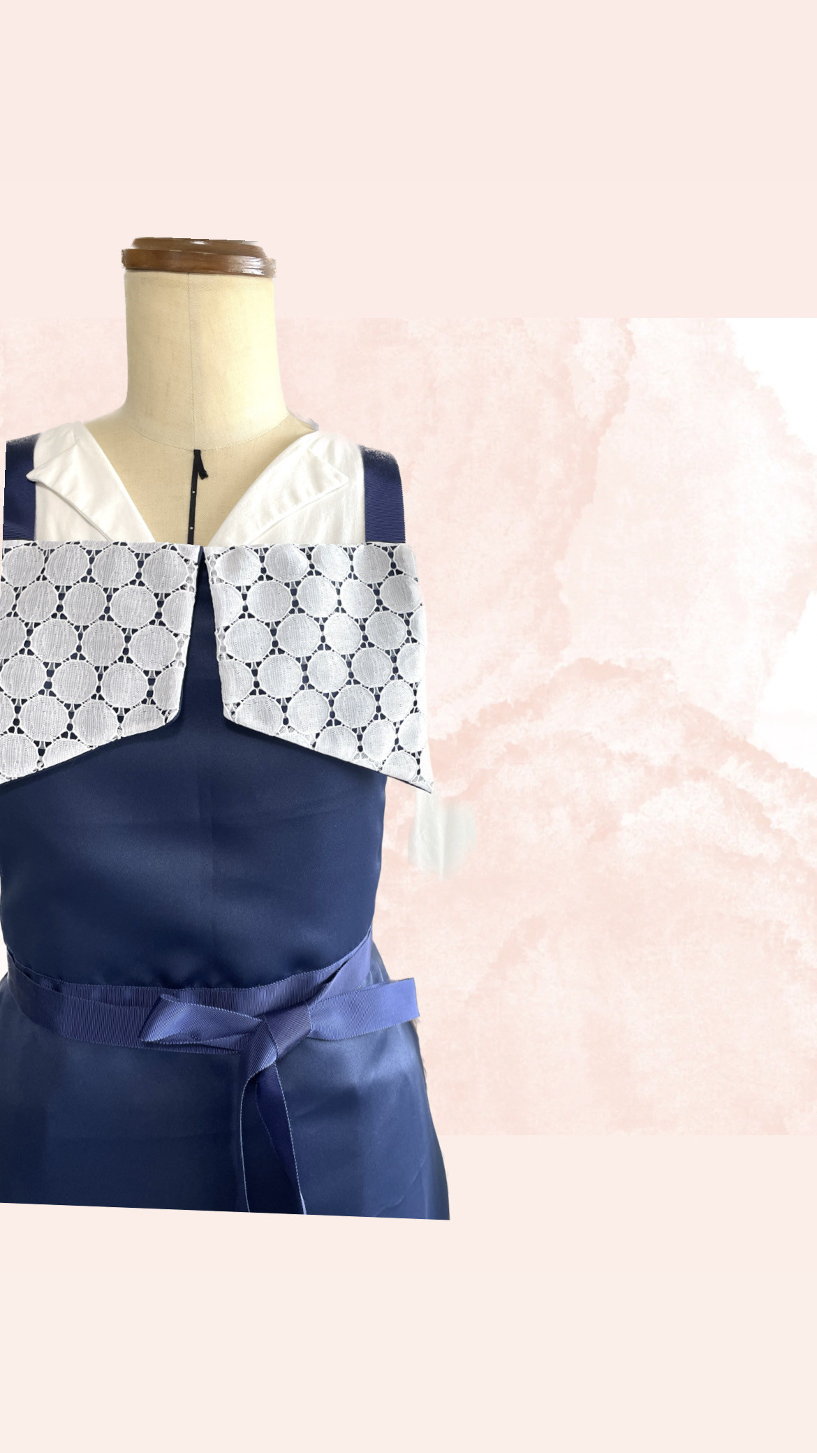 受注生産ネイビーエプロン【日常をワクワクさせるエプロンの専門店】