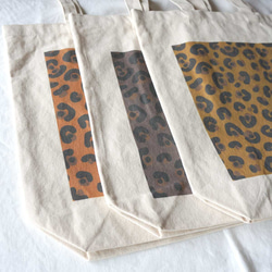 「 fuwa fuwa leopard（ ダークブラウン ）」キャンバストートバッグ【Ｍ】 ＜オーガニックコットン＞ 7枚目の画像
