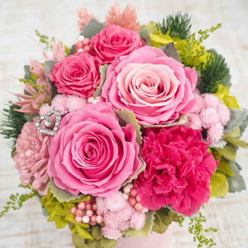 可愛いピンクのバラとキラッと光る小さなハートのオーナメント＊クリア