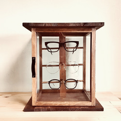 ガラス製　メガネスタンド　サングラススタンド　メガネケース　木製　ガラス板　ガラスケース　 2枚目の画像