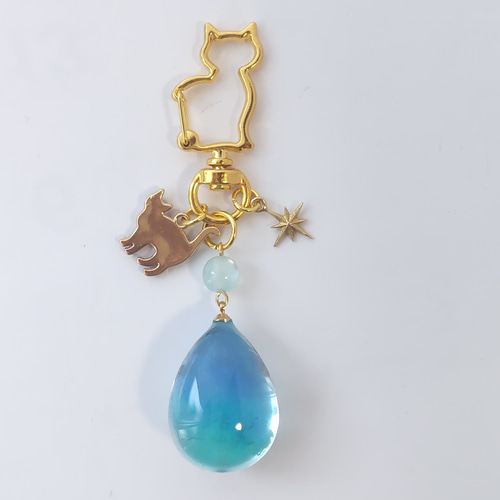 雲レジン 猫 キーホルダー バッグチャーム キーホルダー Bell