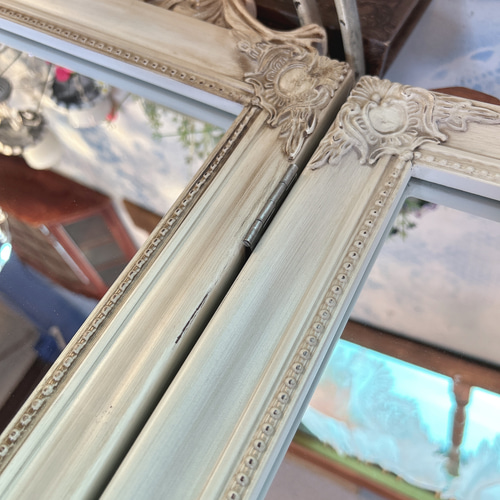 アンティークな部屋 おしゃれな鏡 三面鏡 ② ウォールミラー 2WAY