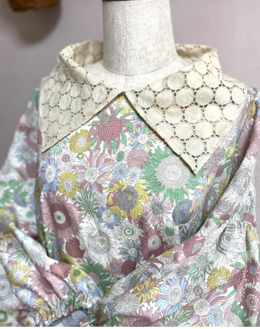 《大きいサイズ》　リバティで作った大き目襟のお出かけブラウス　Ｌ　ＬＬ　１３号