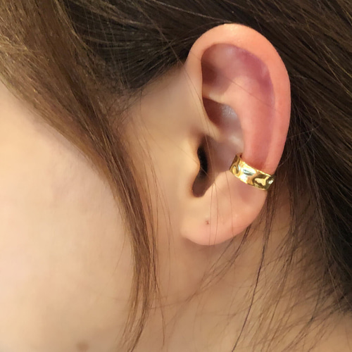 EM-762P/K18GP /Distortedイヤーカフ 真鍮×18Kコーティング イヤリング  