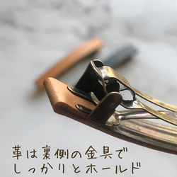 【牛本革】 ヘアバレッタ　アンティーク調　8.5cm×1cm レザー　ヘアアクセサリー 2枚目の画像