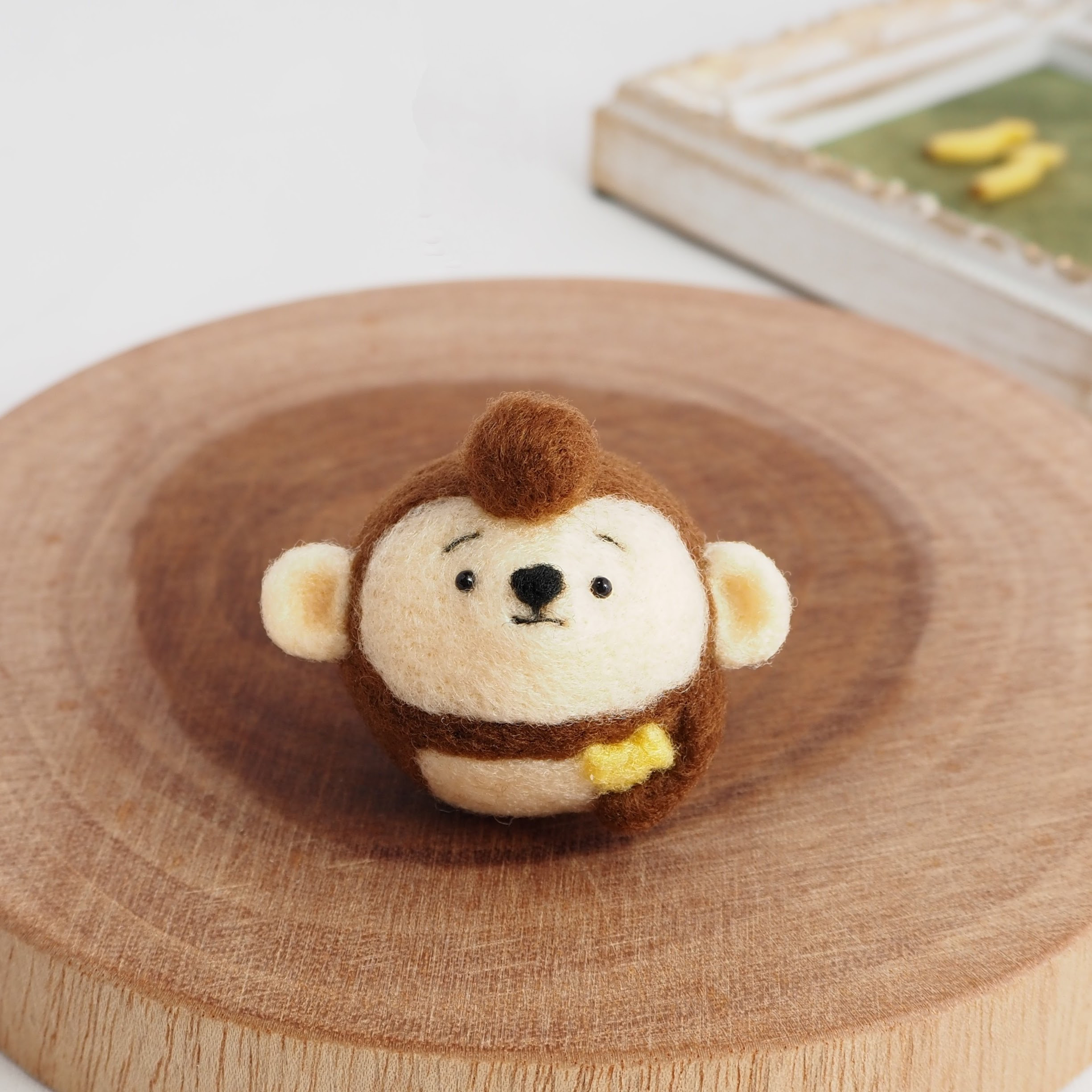 【受注製作】まゆおさる -バナナをお供に-　羊毛フェルト