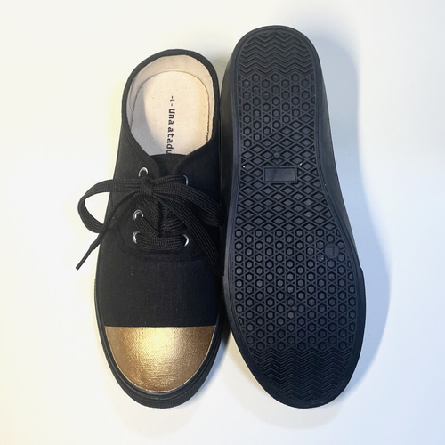 N°21 ストラップ付きスニーカー ブラック　サイズ42 セール】プルストラップ付き ボリューム メッシュ 厚底 スニーカー