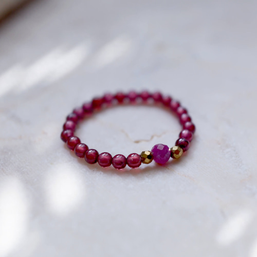 天然石タイニービーズリング ガーネット×ルビー 指輪・リング SHOP MOM  