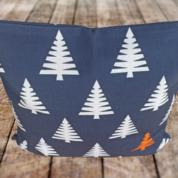 森林坐墊抽象樹背海軍藍-柏樹香味- 第8張的照片