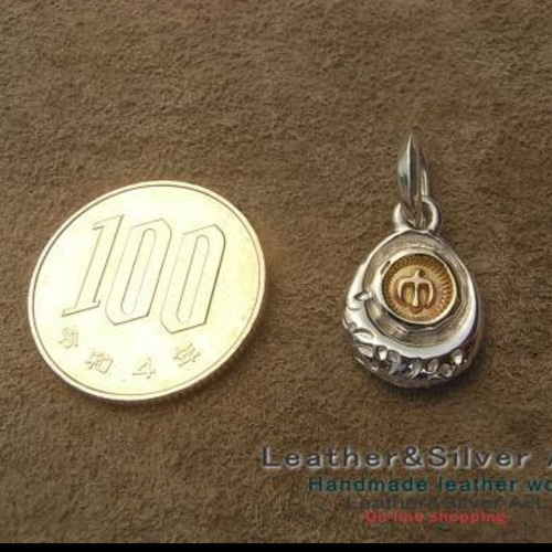 イーグルハンドメイドシルバーネックレスゴールド（k18）唐草