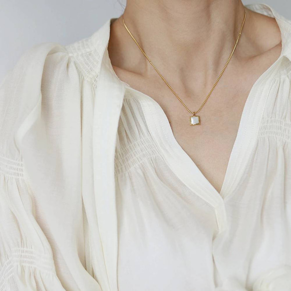 white shell square necklace R4N026 6枚目の画像