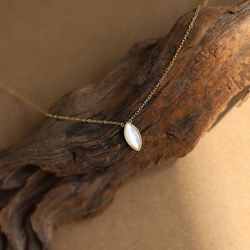white shell drop necklace R4N025 3枚目の画像