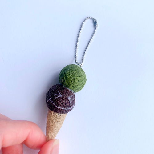 糸玉 ちょこんと、アイスキーホルダー【送料込】 その他雑貨