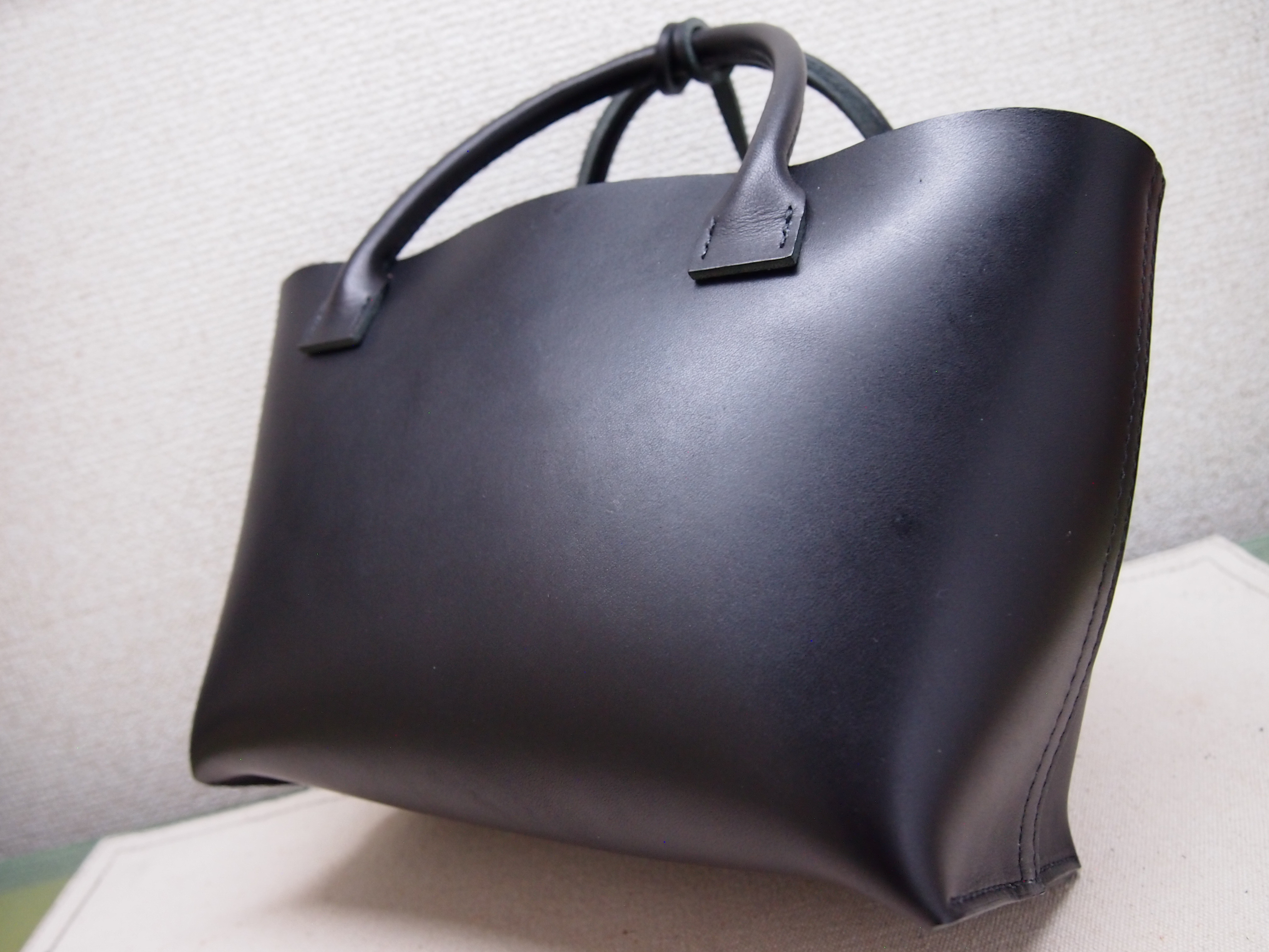 【ふーりん様】がま口バッグ　黒レザー　ハンドメイド