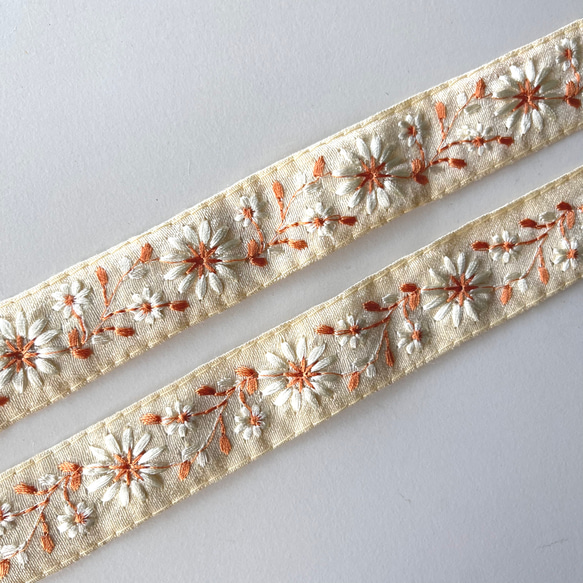 【50cm】インド刺繍リボン　アイボリー　シルク　SS749 5枚目の画像