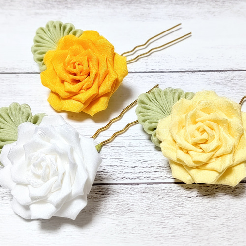 つまみ細工 薔薇の髪飾り 小さいかんざし【全3色】白・淡黄・山吹色 
