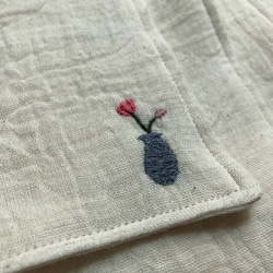 手刺繍ダブルガーゼハンカチ 3枚目の画像