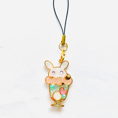 うさちゃんイエロー系ハートレジンヘアゴム ポニーフック変更可能。 うさちゃんイエロー系ハートレジンヘアゴム ポニーフック変更可能