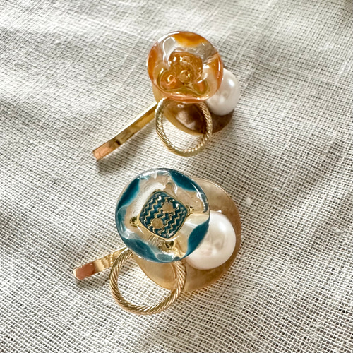 2556. 【大】レジンポニーフック・ヘアゴム・ブローチ・マグネット