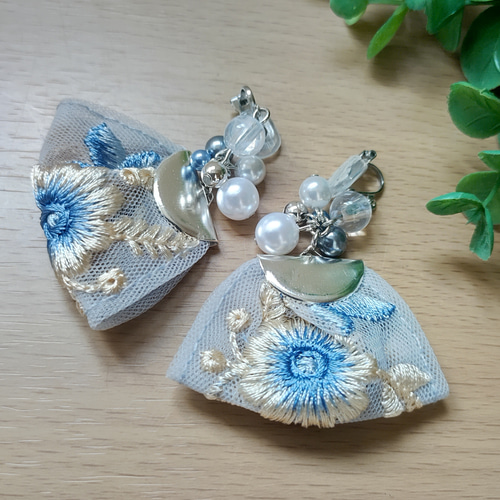 1499 新作*華やかインド刺繍リボン*ビーズ刺繍*アシメピアス・イヤリング 2023.ビーズ刺繍 インド刺繍リボン ピアス イヤリング - kuromade