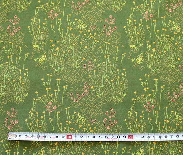 カットクロス Windham Fabrics West Hill Tall Buttercups Pond Green 3枚目の画像