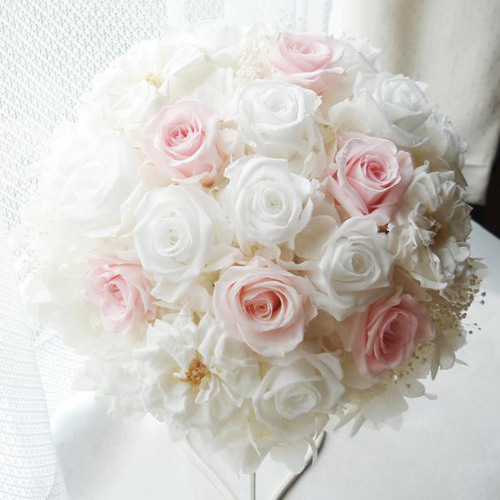白ピンクラウンドブーケ ウェディング・プリザーブド 結婚式 前撮り