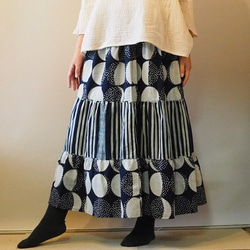 ティアードスカート　パッチワーク　ロングスカート　綿100％　和柄綿　ドット　インディゴ　染め　フレア　ふん 5枚目の画像