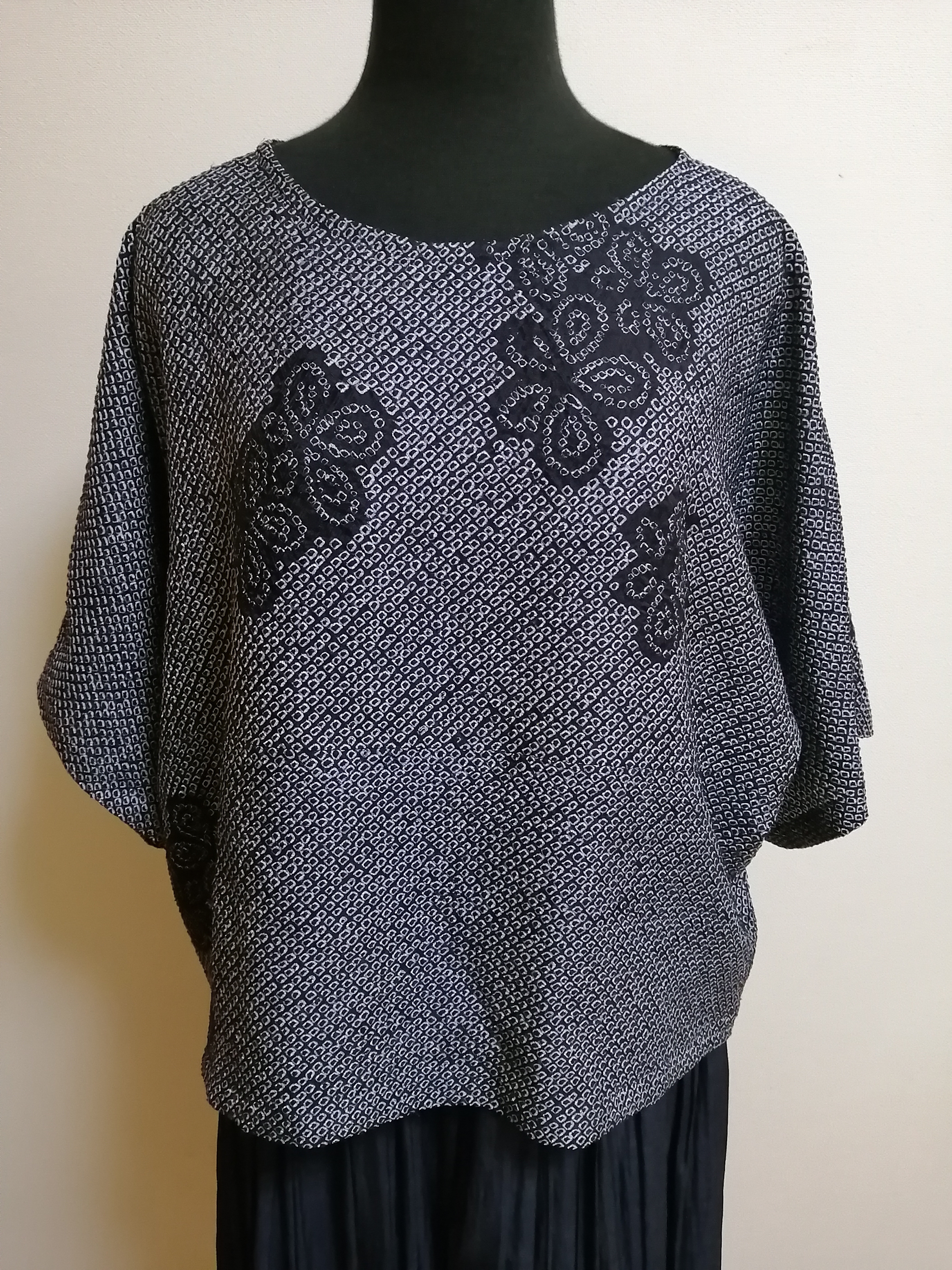 SOLD　お値下げ中　着物リメイク　ブラウス　羽織絞り　FREE SIZE