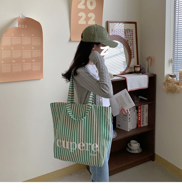 【2023.6新作♥即日発送】韓国ファッション　グリーンストライプ　トートバッグ　バッグ　大容量　-　9409 6枚目の画像