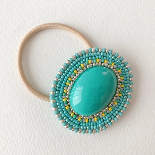 ヘアゴム 鮮やか☆グリーン大ぶりビーズ＆ブラック