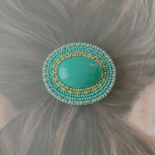 ヘアゴム 鮮やか☆グリーン大ぶりビーズ＆ブラック