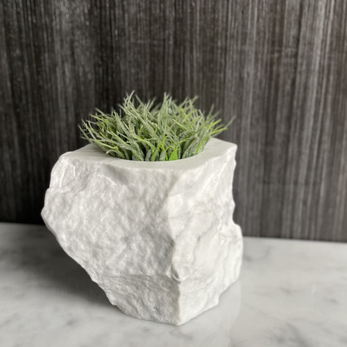 大理石製 テーパー型花瓶 大理石ナチュラル花器 一輪挿し・花瓶・花器 関ヶ原石材（株）アトリエ