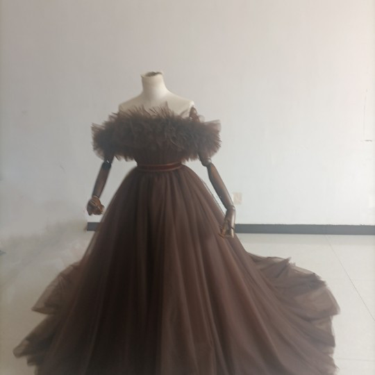 送料無料！高品質！コーヒーのカラードレストレーン 取り外しオフショルダー サッシュベル