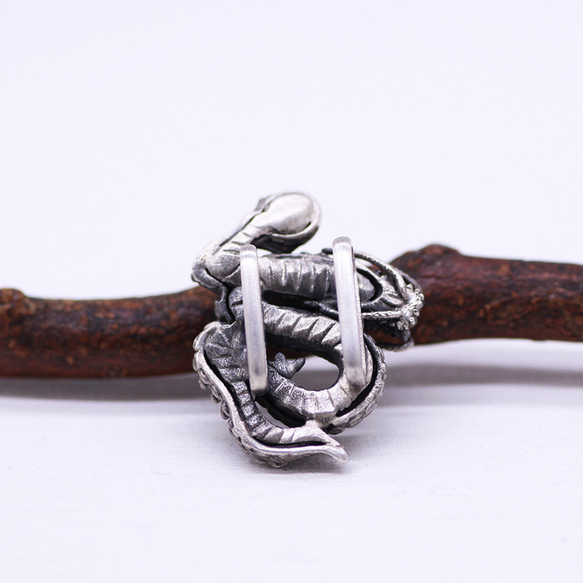 巻龍のシルバー帯留め（3分紐用） 