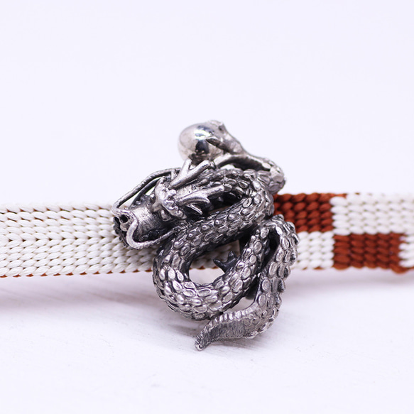 巻龍のシルバー帯留め（3分紐用） 