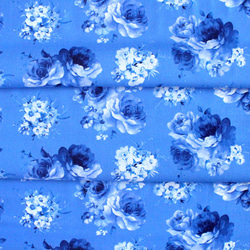 カットクロス Timeless Treasures Bluebird Medium Flowers Blue 6枚目の画像