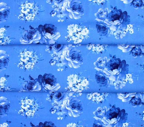 カットクロス Timeless Treasures Bluebird Medium Flowers Blue 6枚目の画像