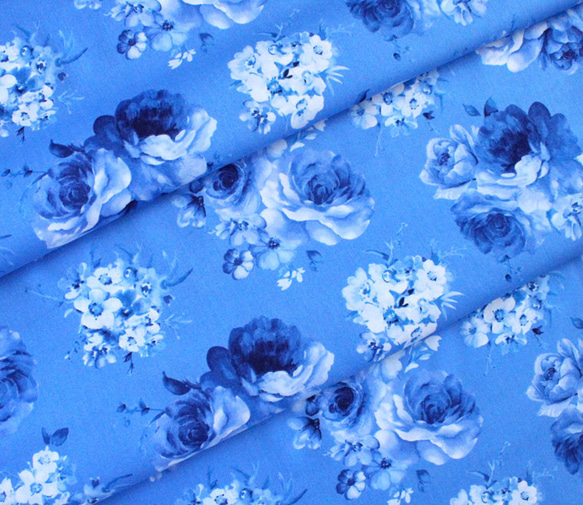 カットクロス Timeless Treasures Bluebird Medium Flowers Blue 5枚目の画像