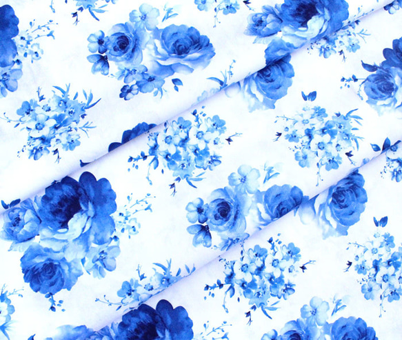 カットクロス Timeless Treasures Bluebird  Medium Flowers White 5枚目の画像