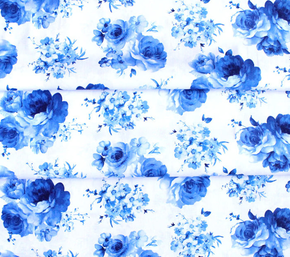 カットクロス Timeless Treasures Bluebird  Medium Flowers White 6枚目の画像