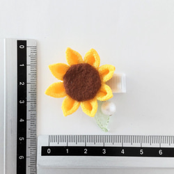 つまみ細工 ひまわりの髪飾り//浴衣.甚平/夏祭り.花火大会/＊ベビークリップ＊＊ 5枚目の画像